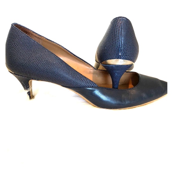 navy blue kitten heel pumps